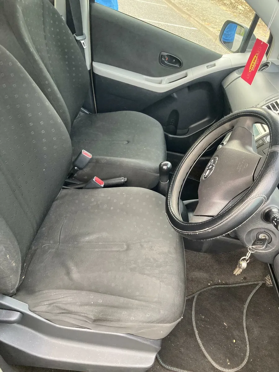 Toyota yaris 2007 - Image 2
