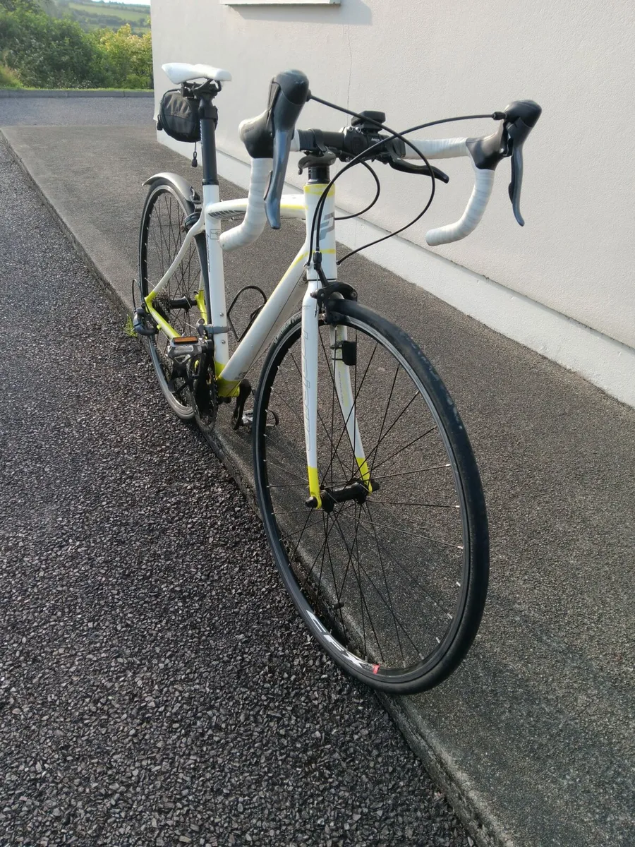 Lapirre 24 speed ladies road/racing bike - Image 2