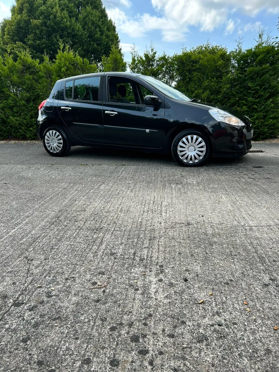 Renault clio Nct/taxed low milage mint condition - Image 3