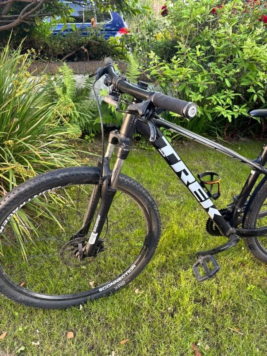 Trek Marlin 5 - Image 1