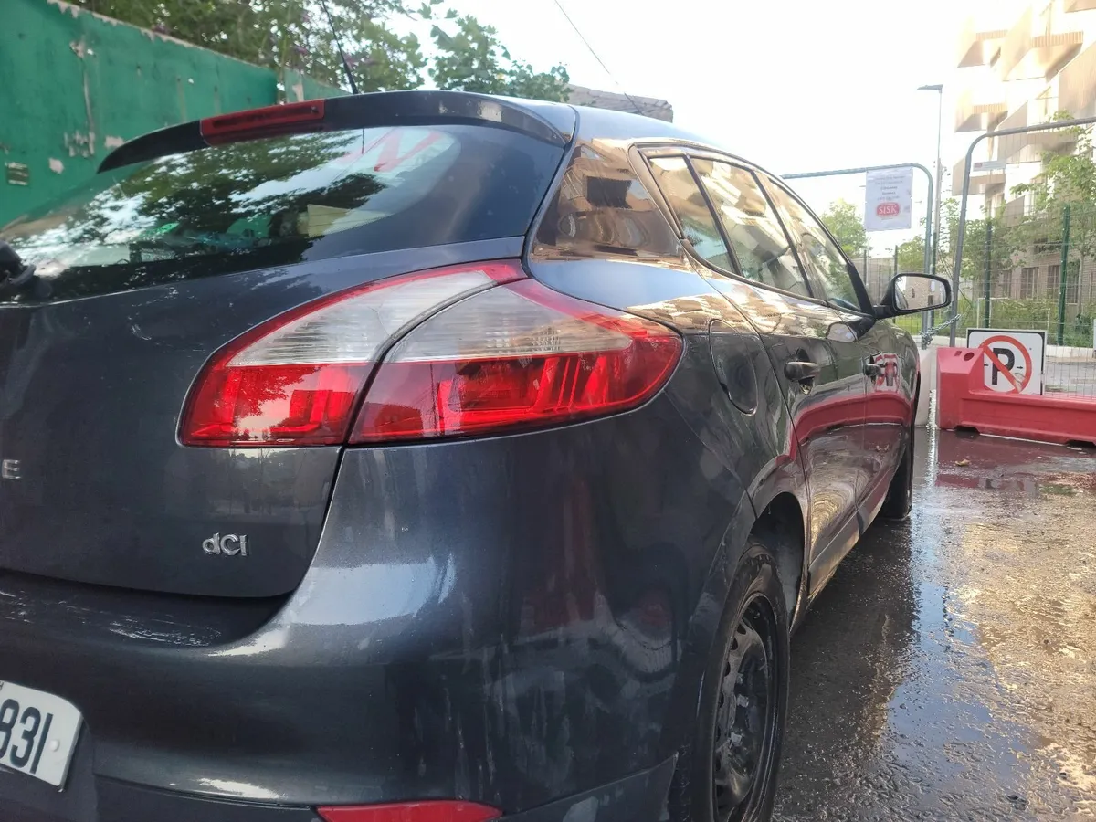 Renault Megane 2010 - Image 2