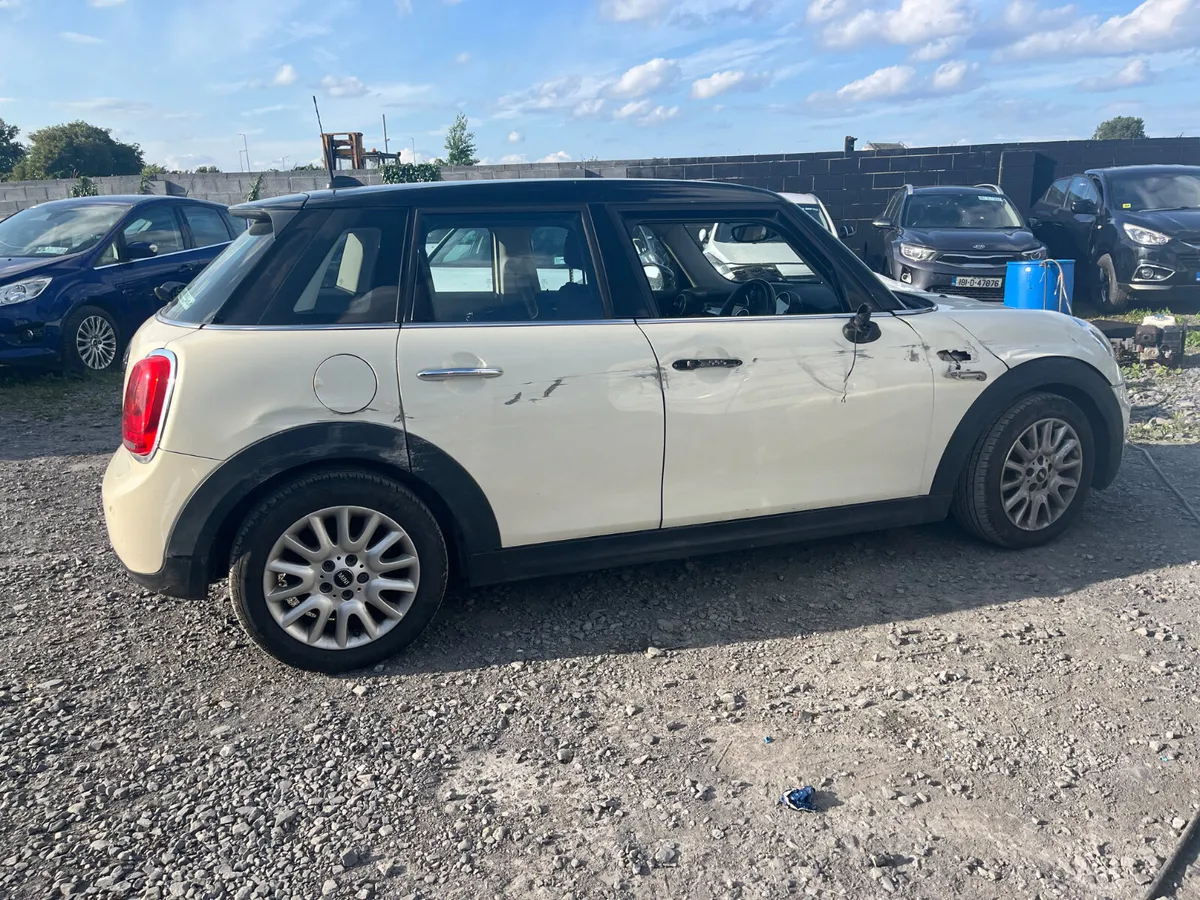 152 Mini Cooper 1.5 petrol - Image 2
