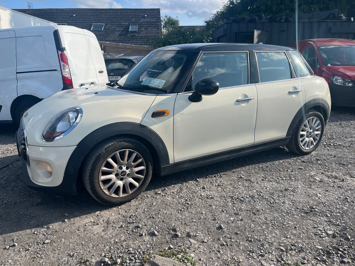 152 Mini Cooper 1.5 petrol - Image 4