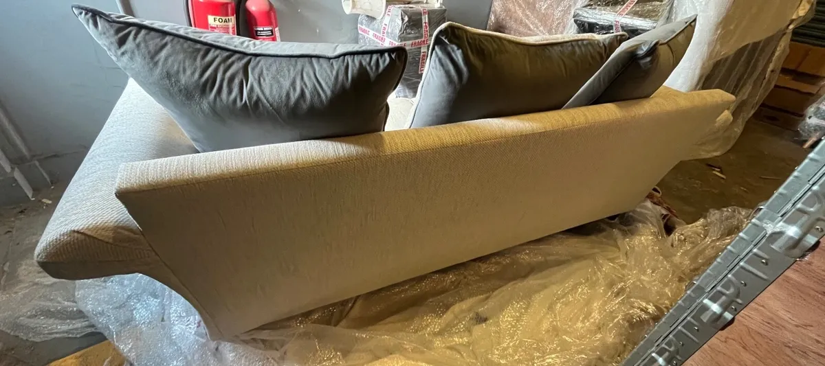 Sofa - Image 3