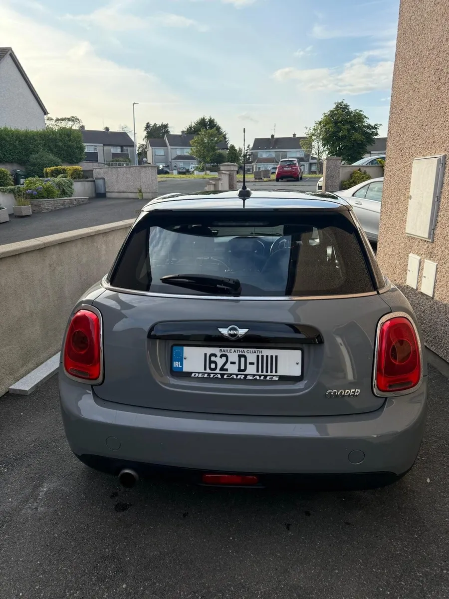 Mini Cooper 2016 - Image 2