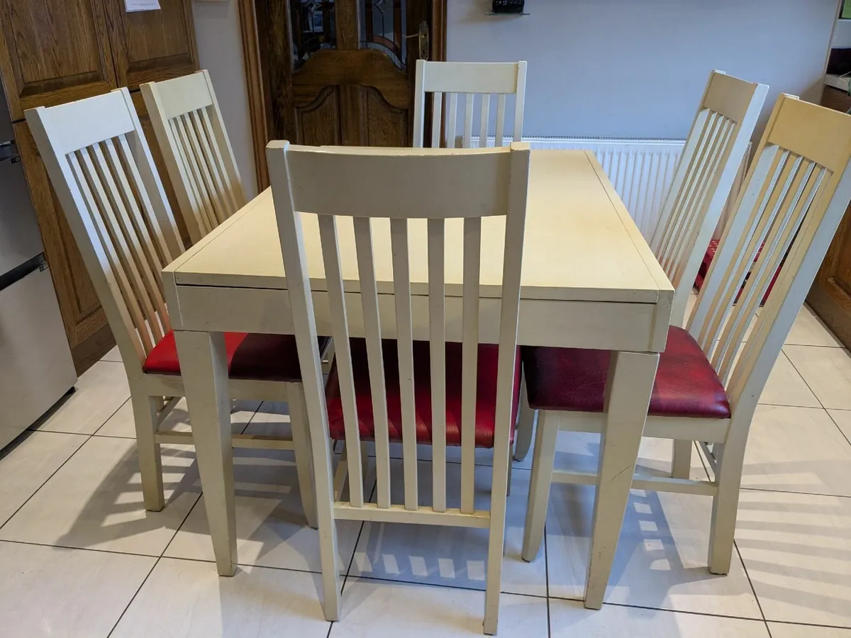 Wooden Kitchen table & 6 x chairs (extendable) - Image 2