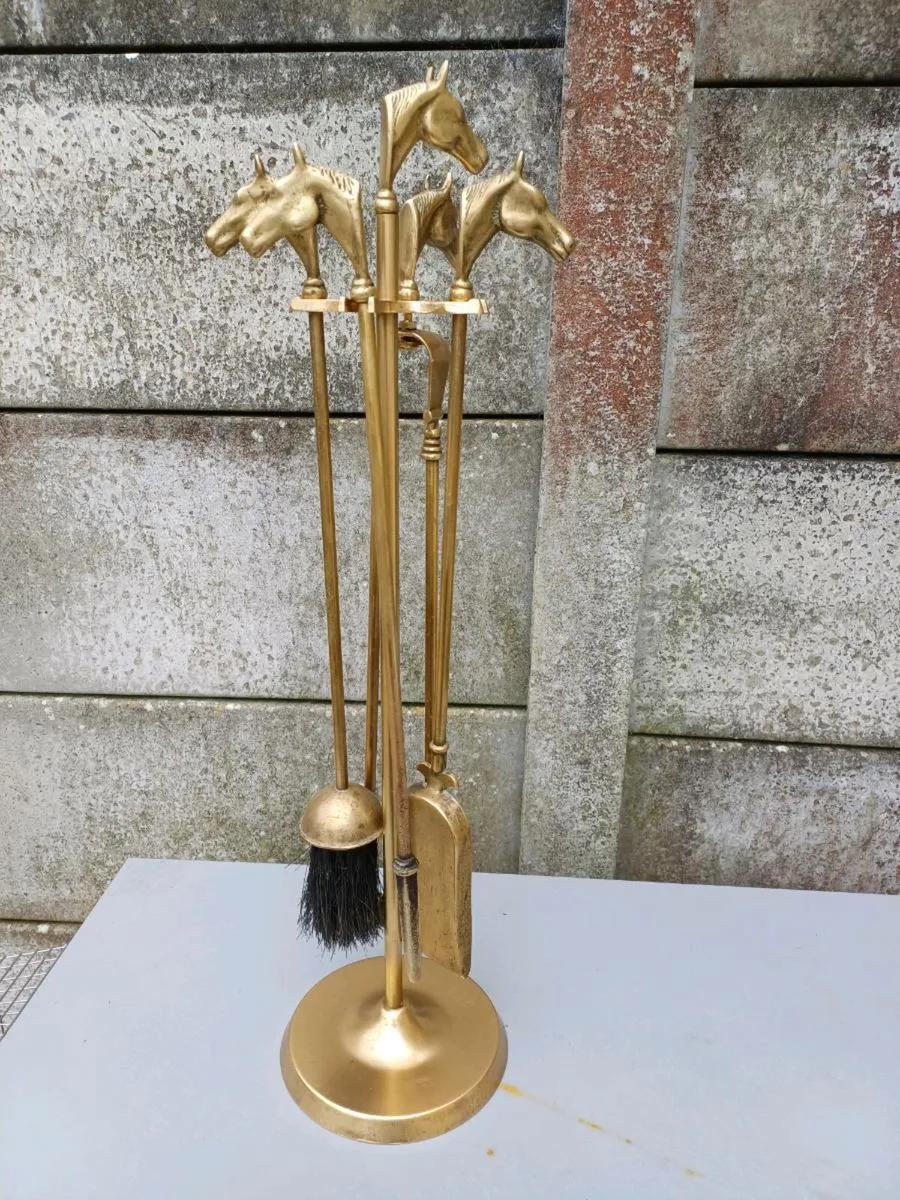 Vintage Brass Horse Head Fireset - Image 3