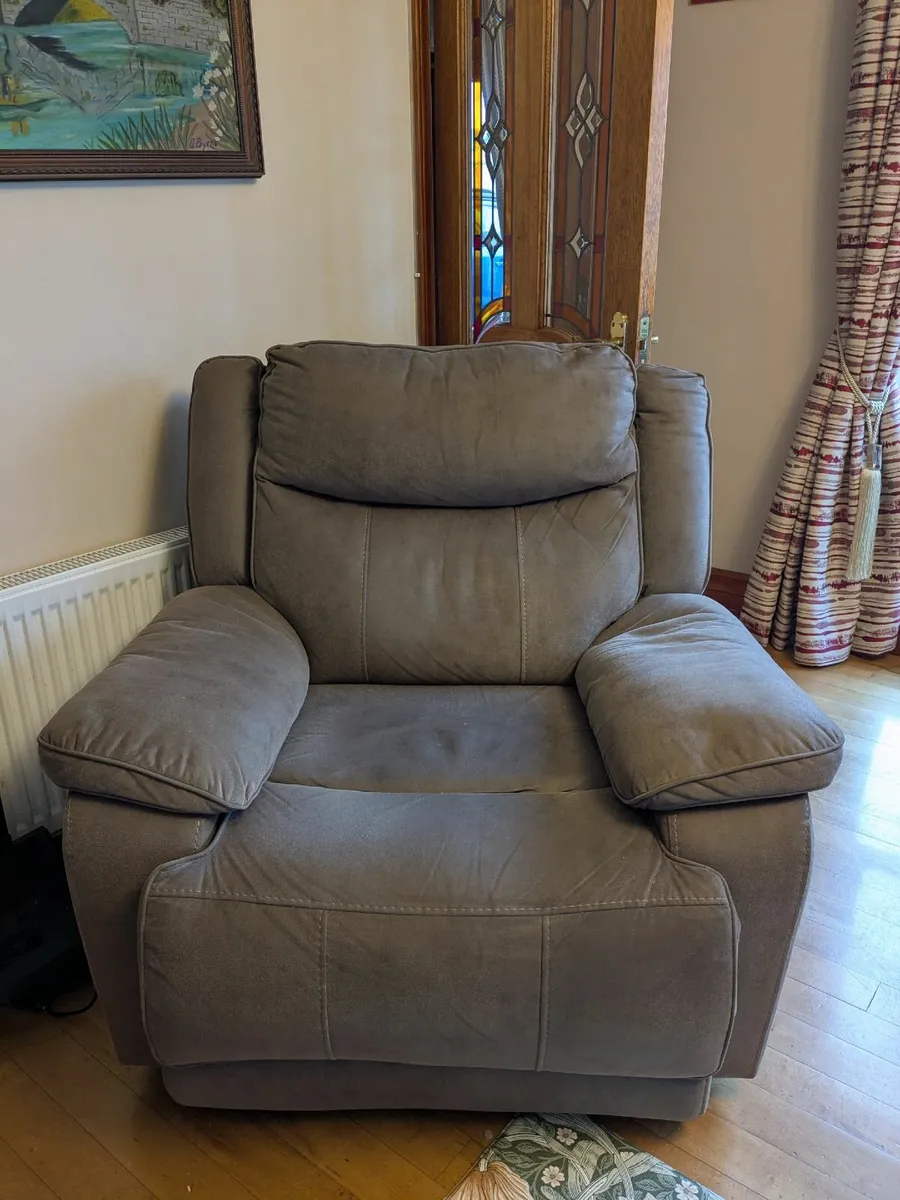 3 piece suite of furniture - Image 3