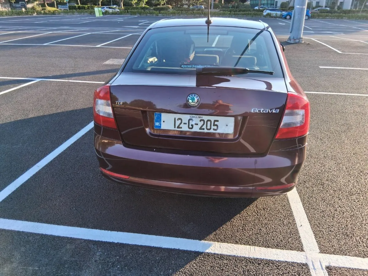 Skoda Octavia 2012 Diesel 1.6 - Image 2