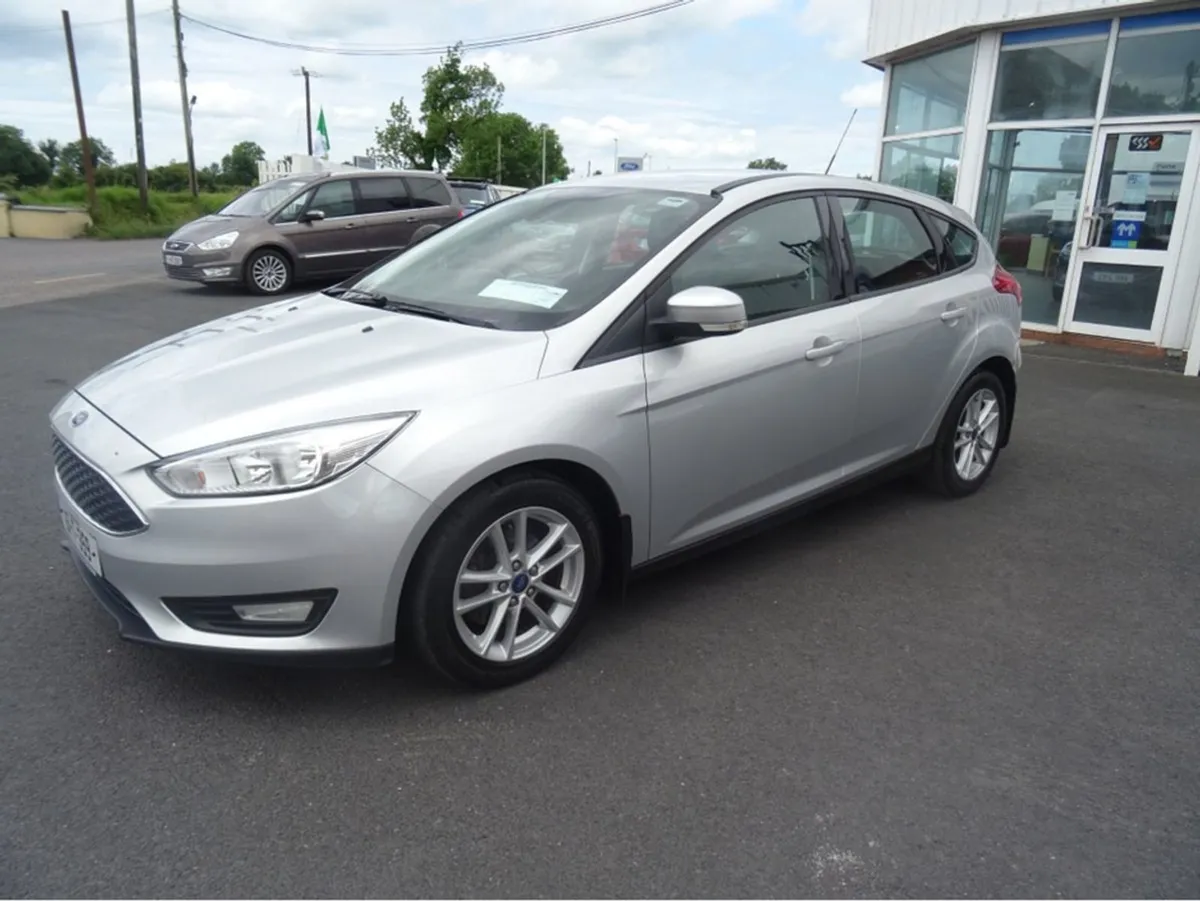 Ford Focus Style 1.6 Tdci 95ps 5DR 4DR - Image 2