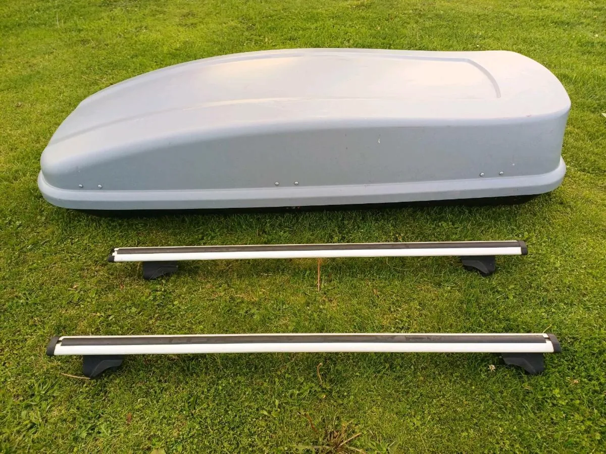 Car Roof Box - Image 1