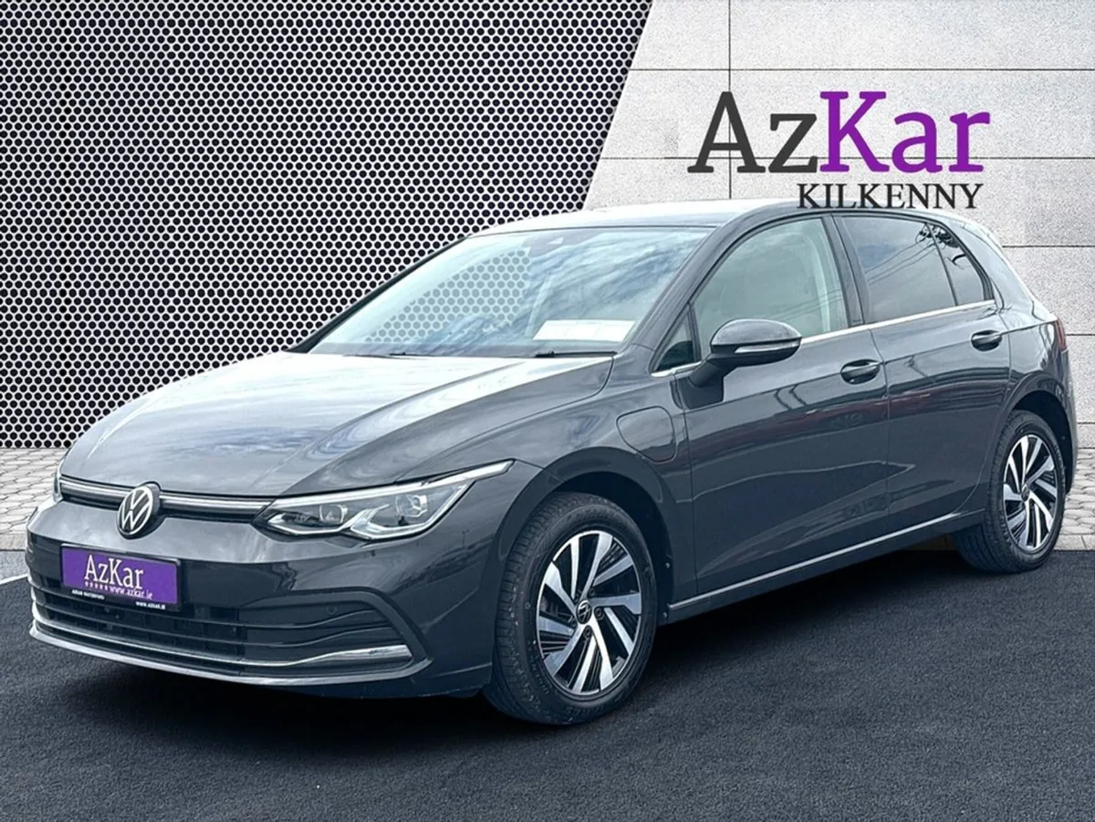 Volkswagen Golf 2023 Style Automatic 1 4 TSI Plug - Image 3