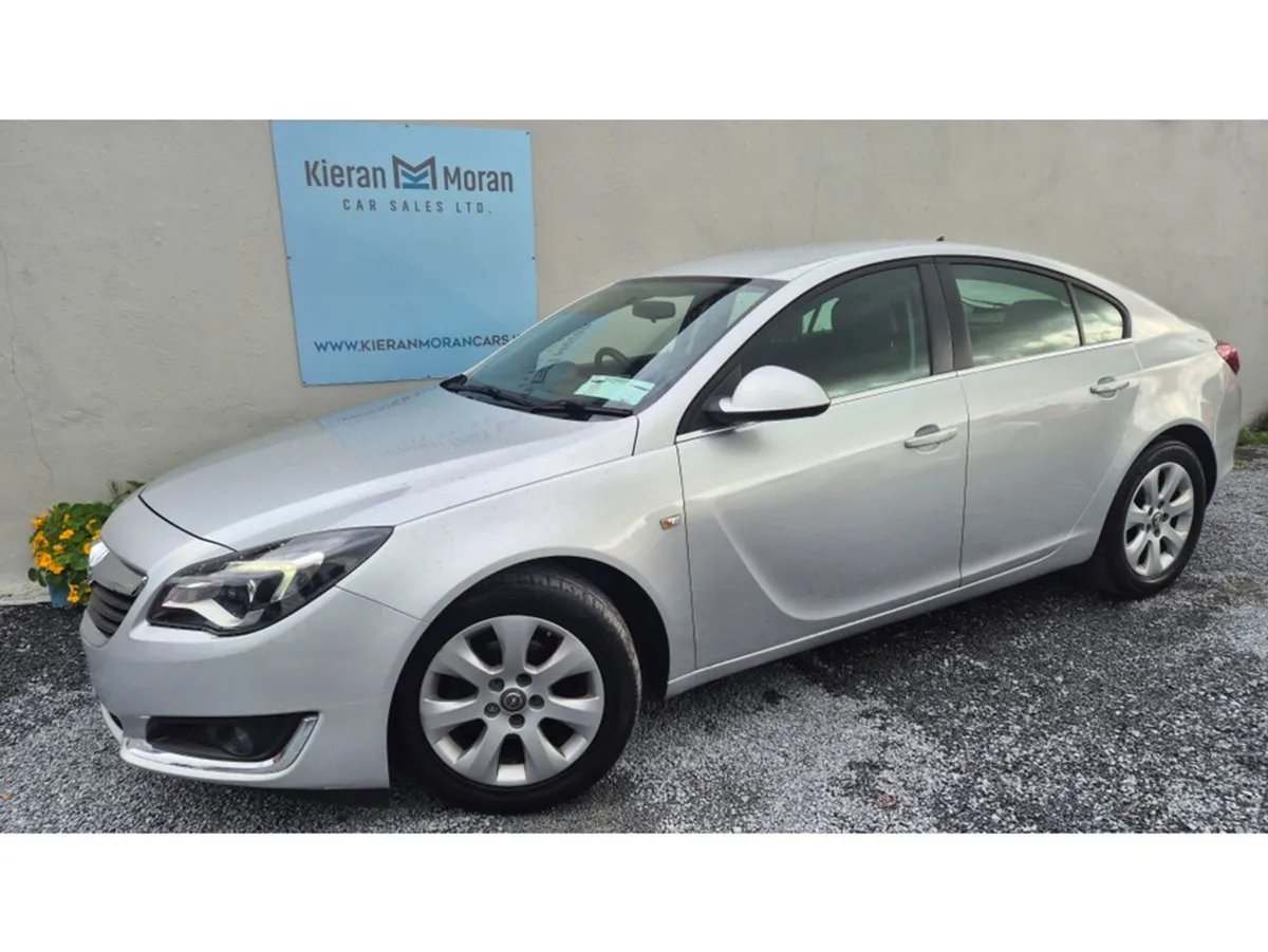 Opel Insignia 5DR - Image 1