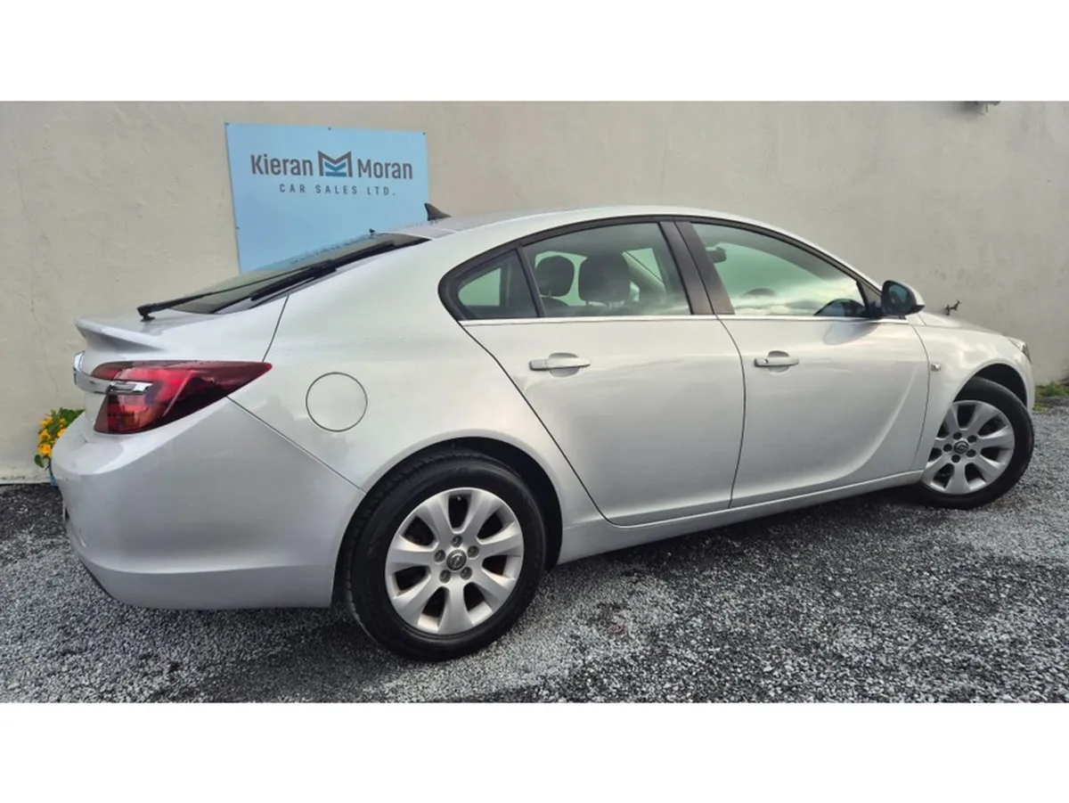 Opel Insignia 5DR - Image 4