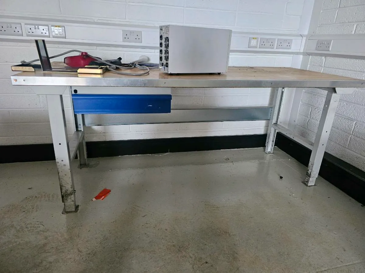 Table for sale - Image 1