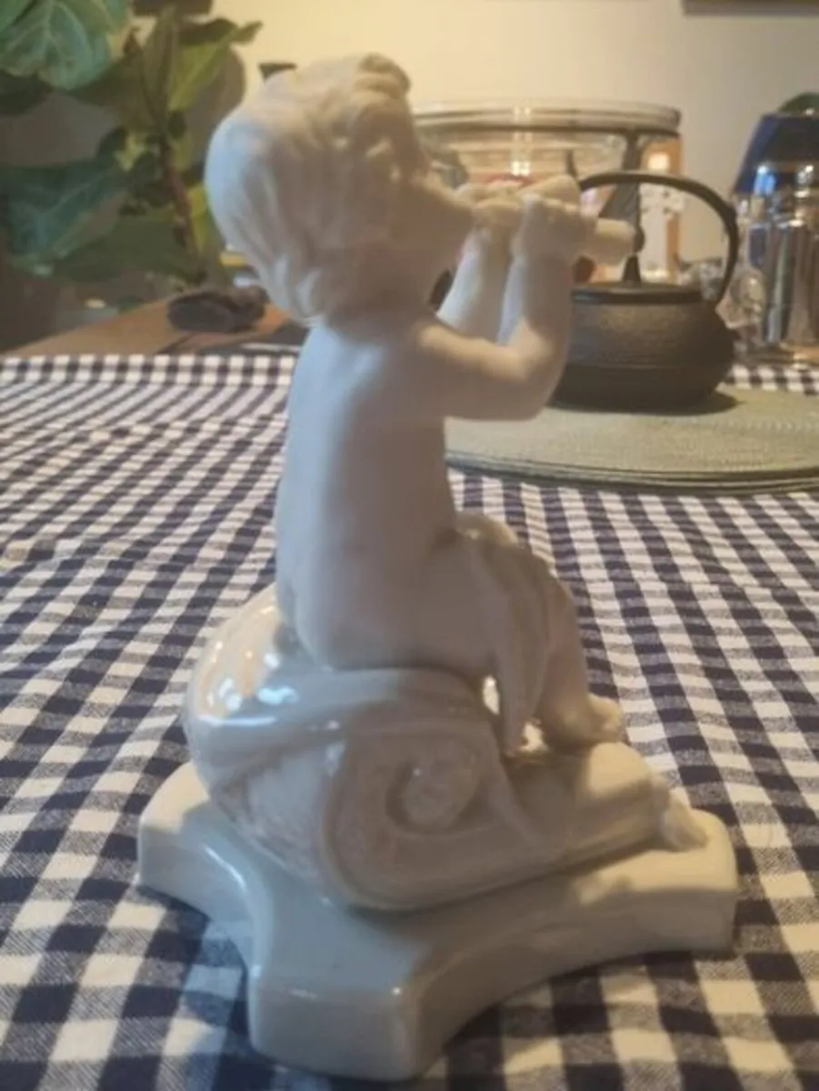 Belleek Collectors Society Limited Edition - Image 4