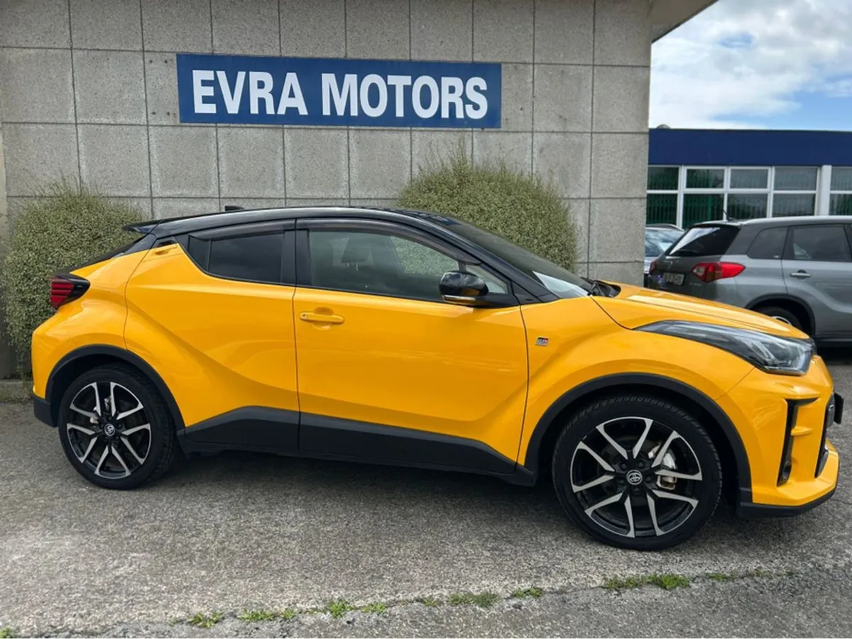 Toyota C-HR GR Automatic Hybrid 1.8 Petrol //high - Image 3