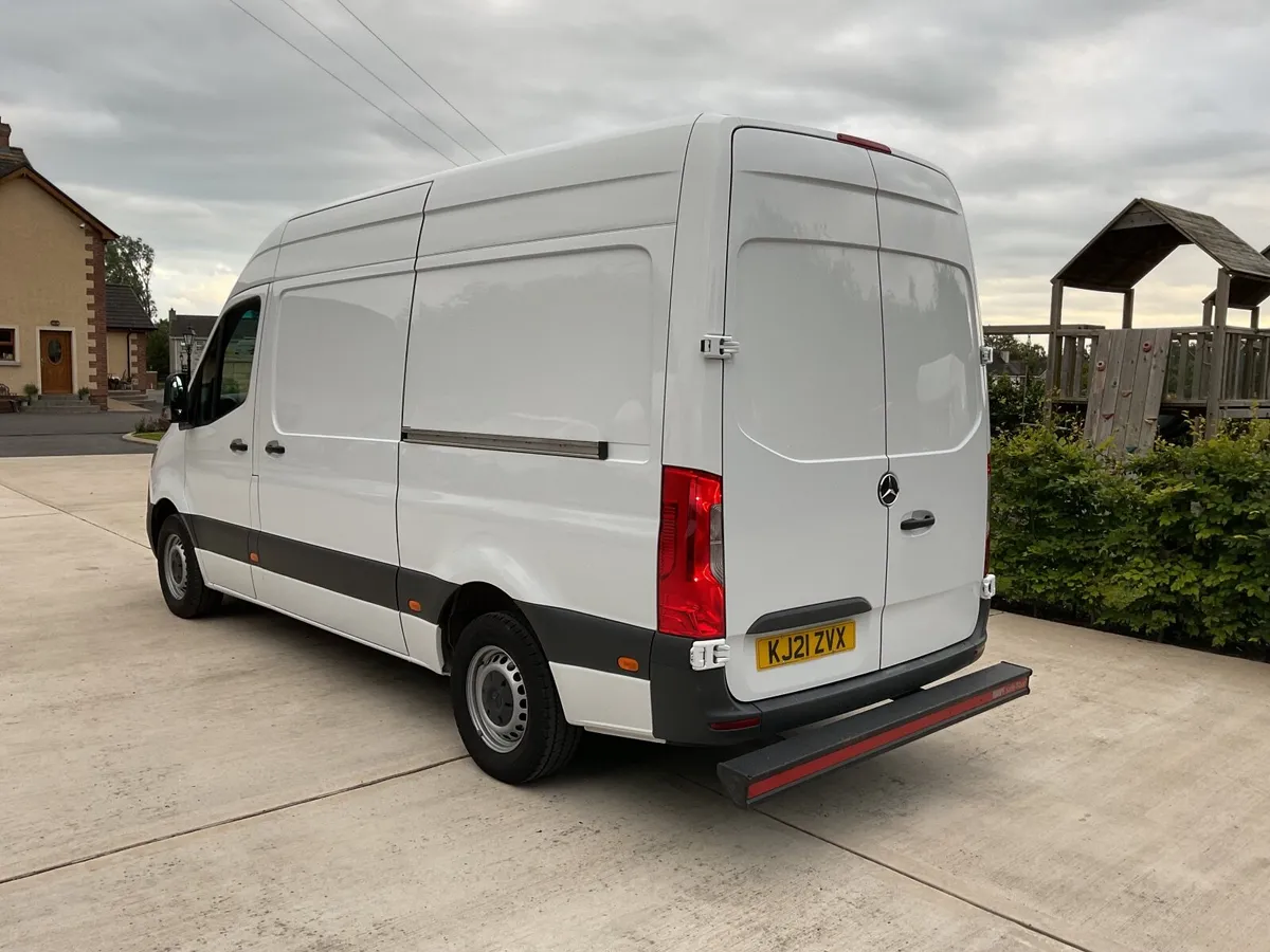 2021 Sprinter Mwb Auto 3.5ton tow - Image 2