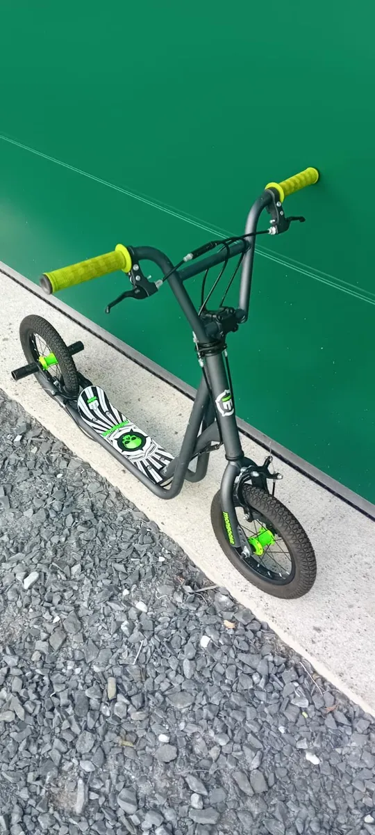Scooter - Image 1