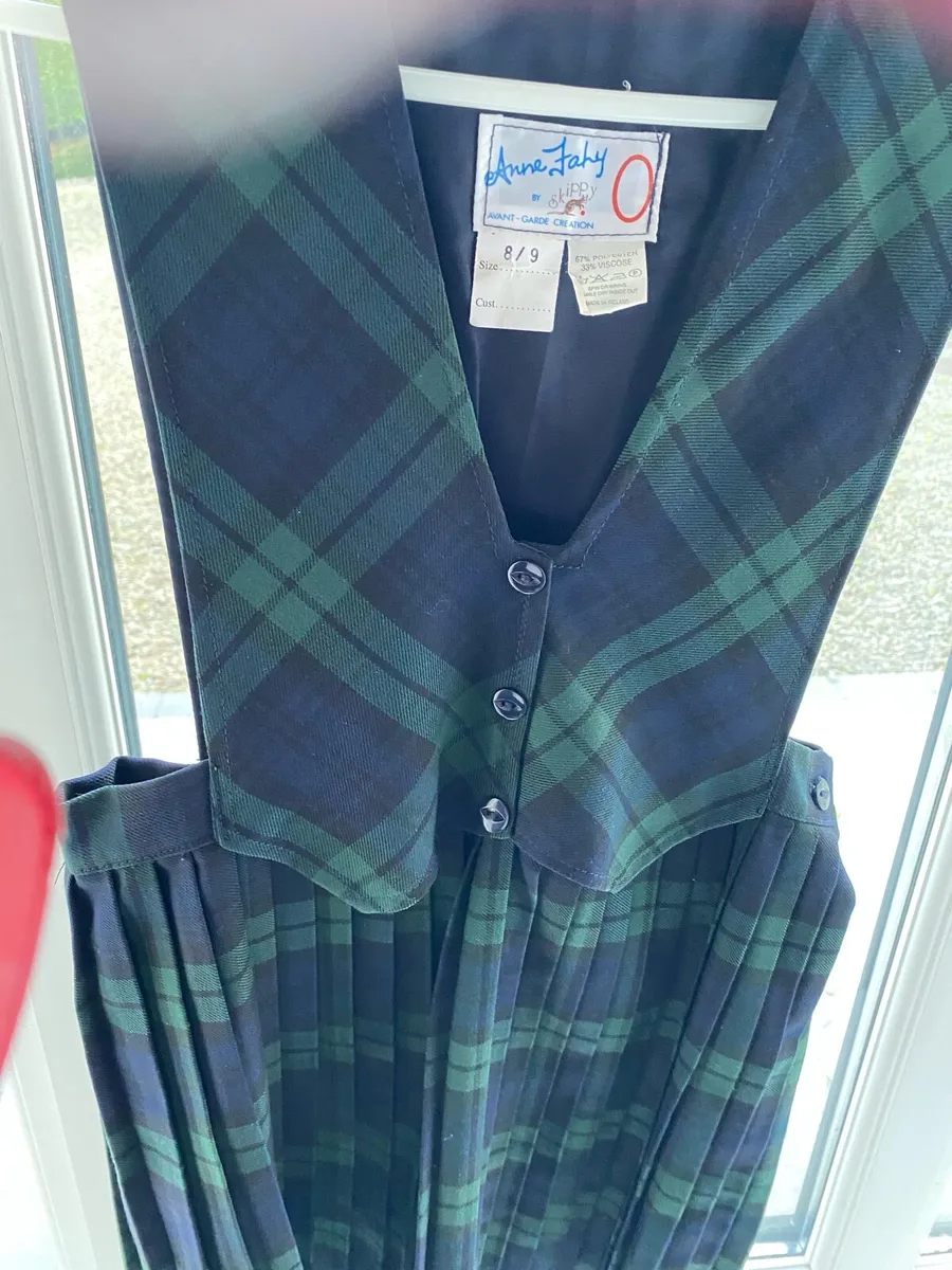 Gaelscoil na Dúglaise Pinafore + 2 elastic Ties - Image 3