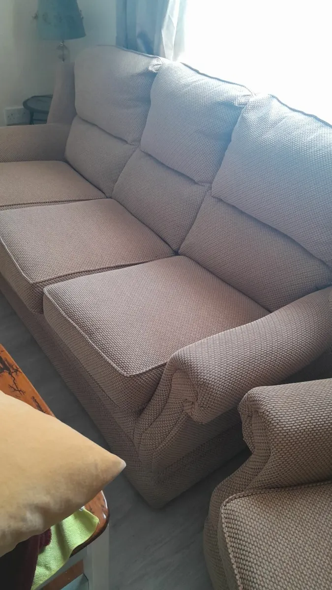Sofa and two arm chairs - Image 1