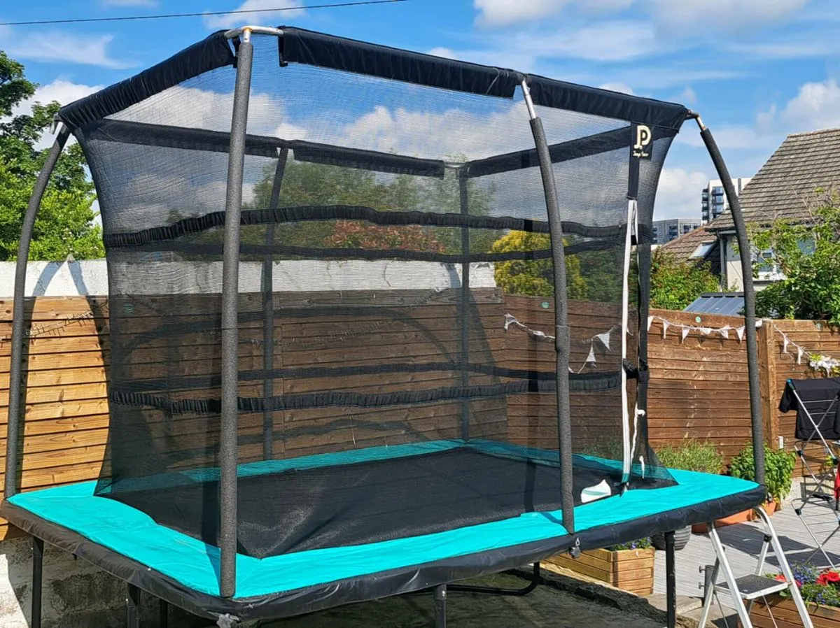 Trampoline