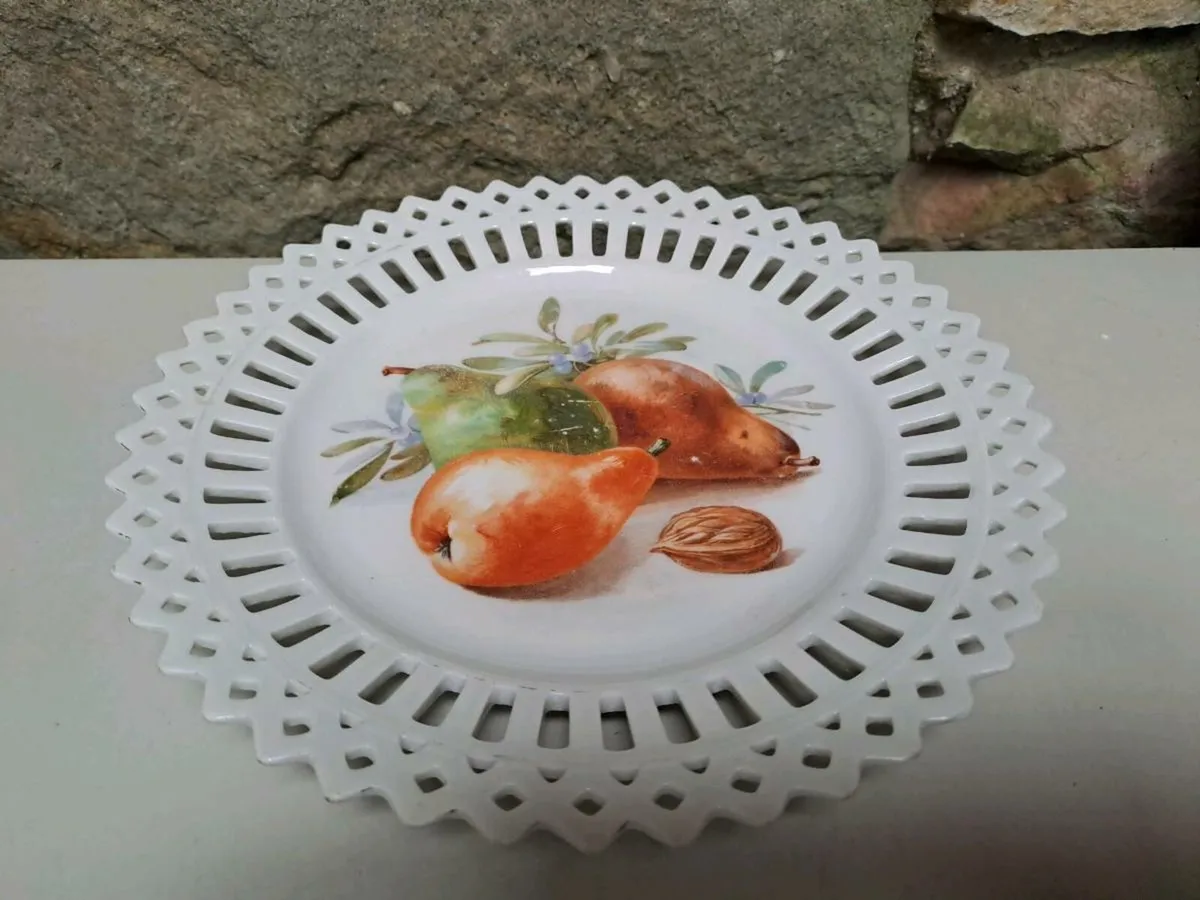 Ribbon plate fruit and nuts - Image 1