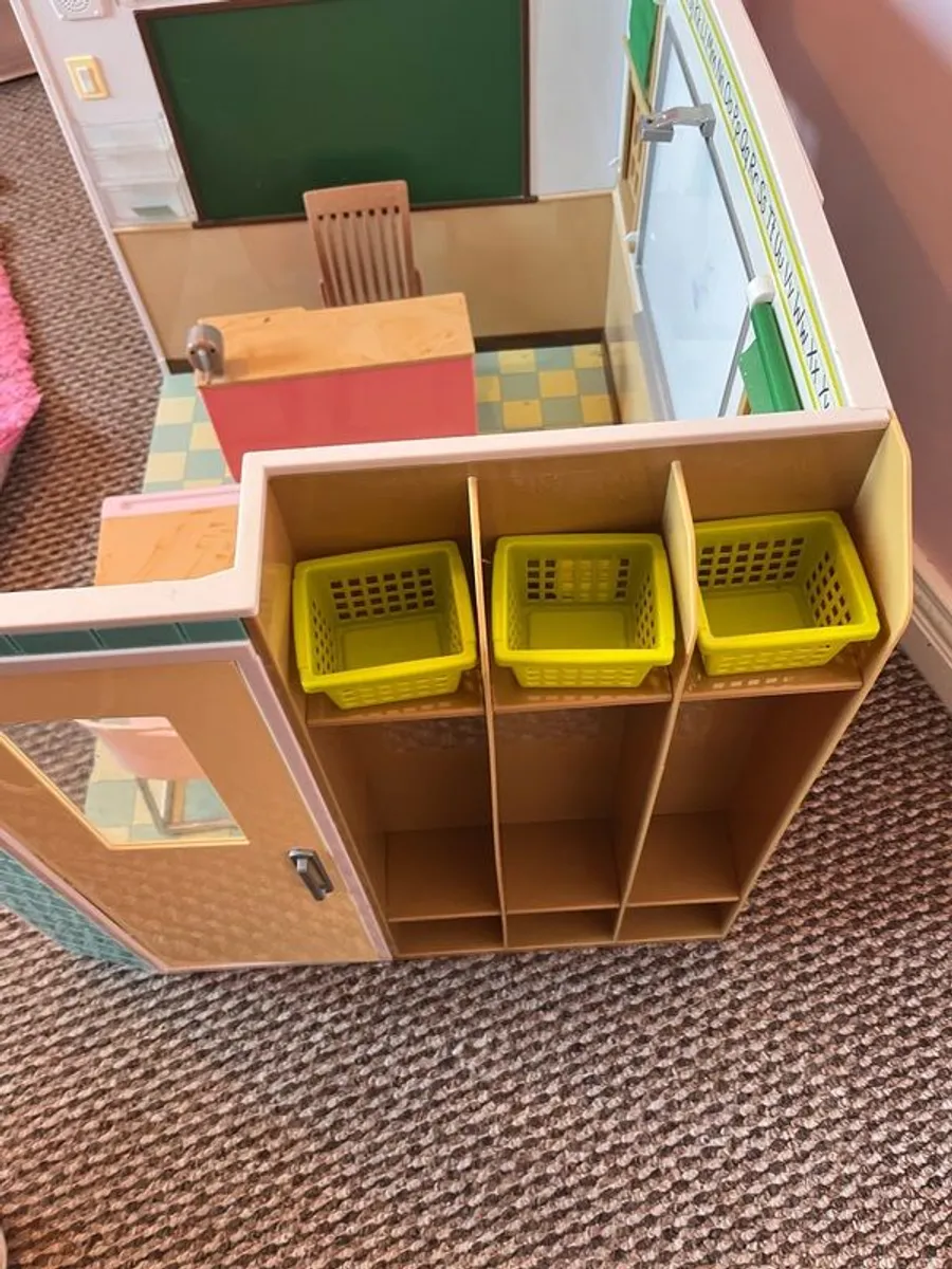 Our Generation School and accessories - Image 2