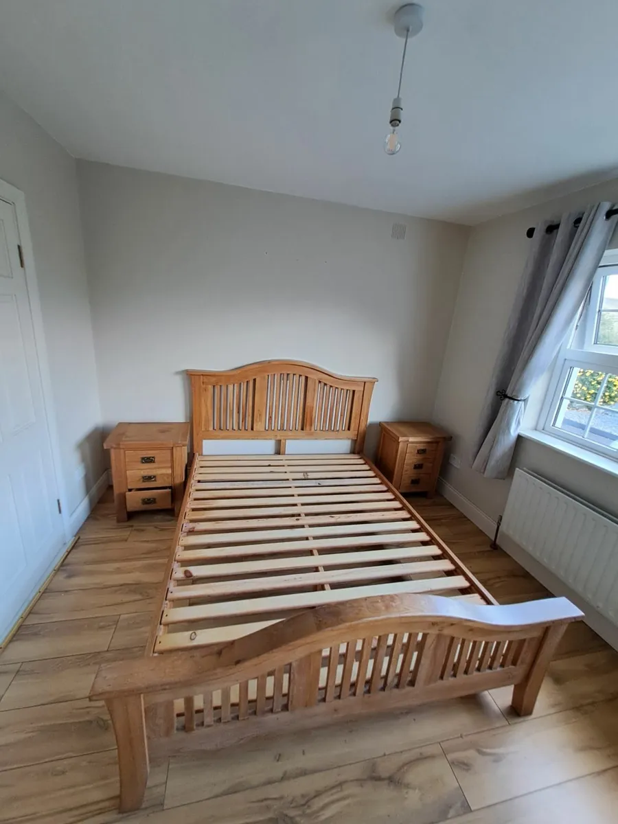 Bedroom furniture - Image 2