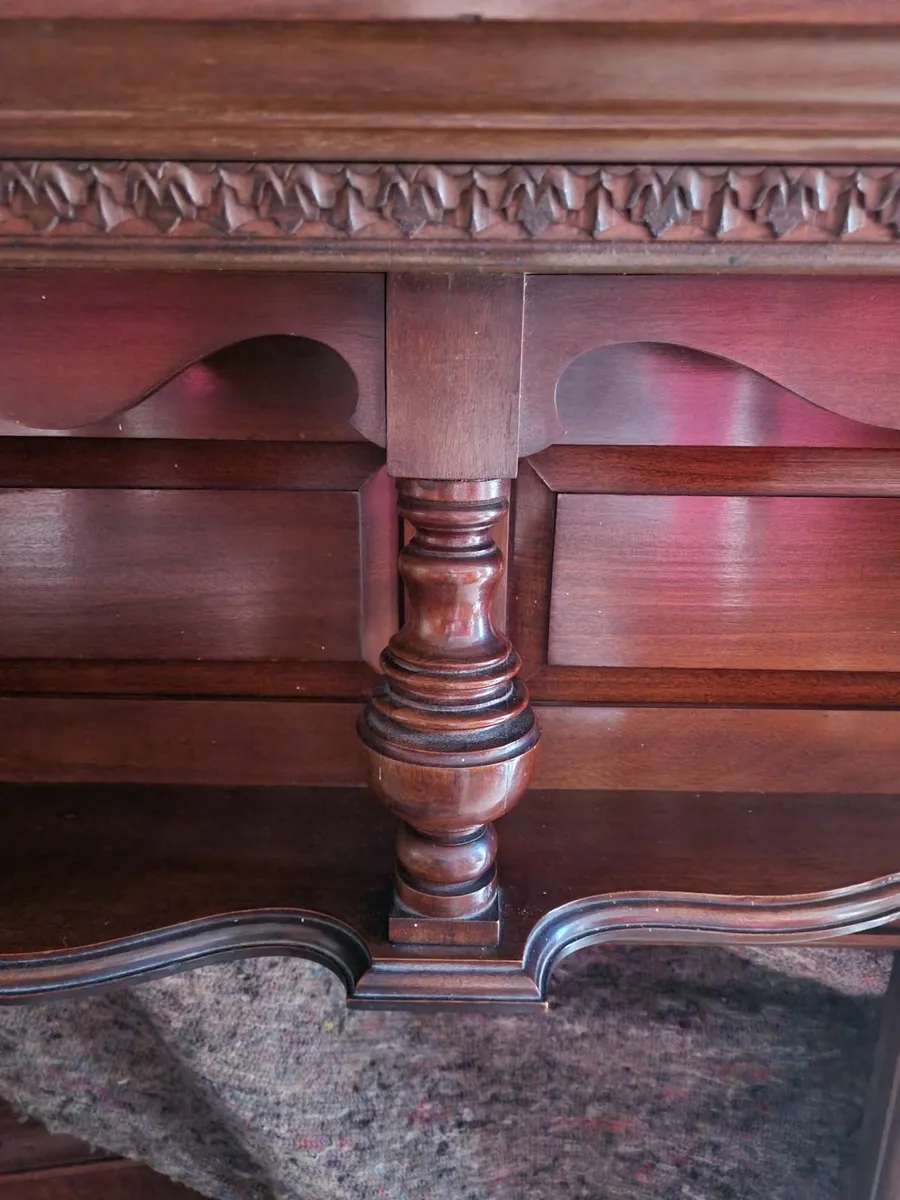LARGE ANTIQUE MAHOGANY FIREPLACE - Image 3