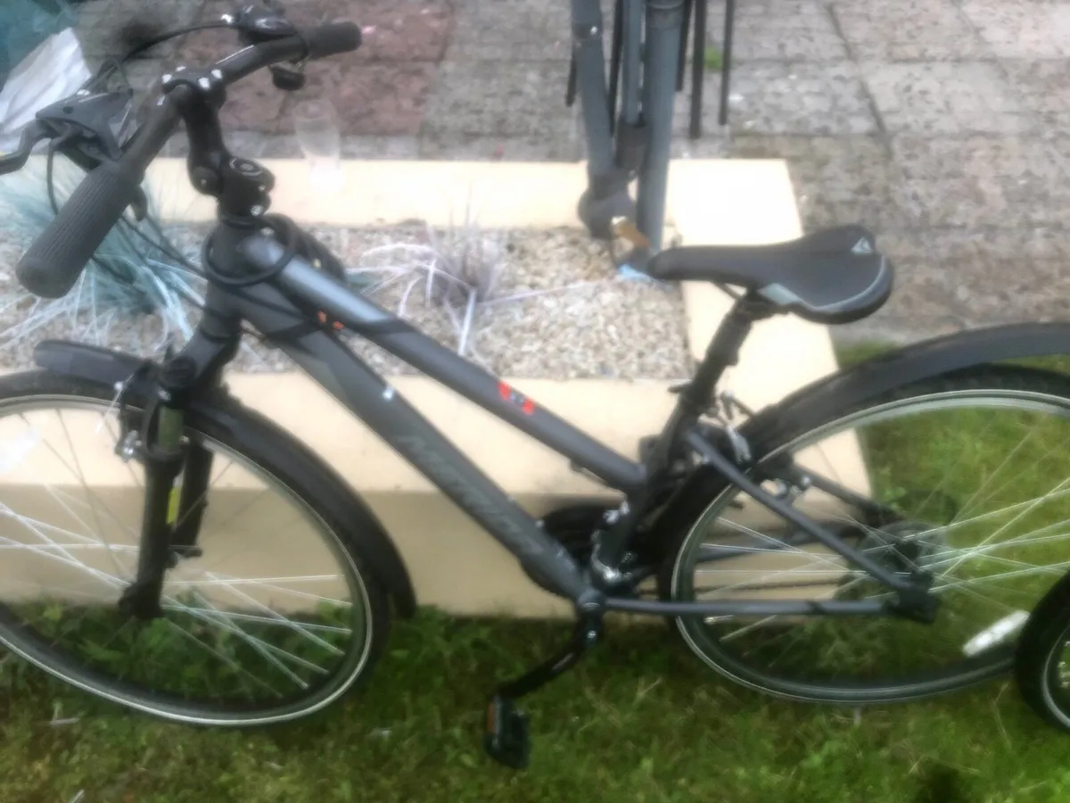 2 Hybrid bikes like new . His & Hers - Image 3