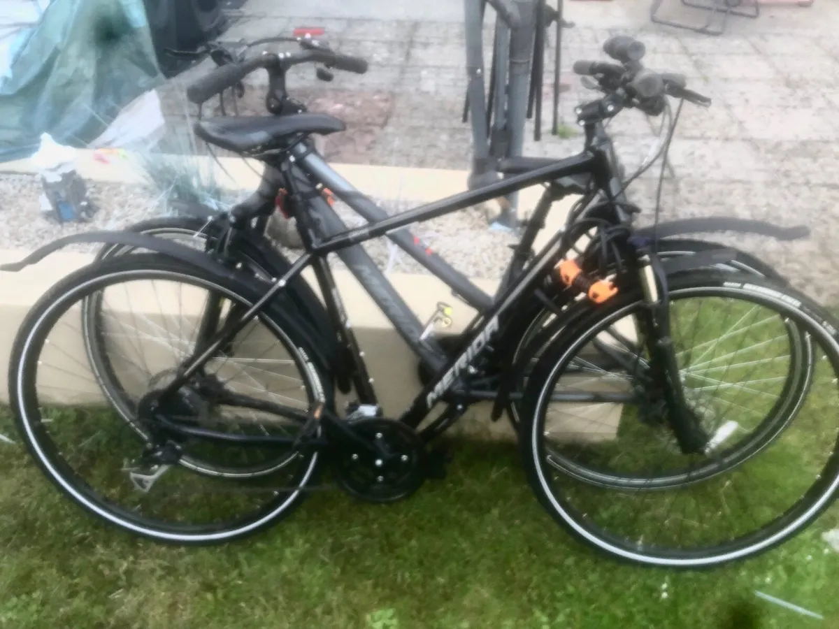 2 Hybrid bikes like new . His & Hers - Image 4