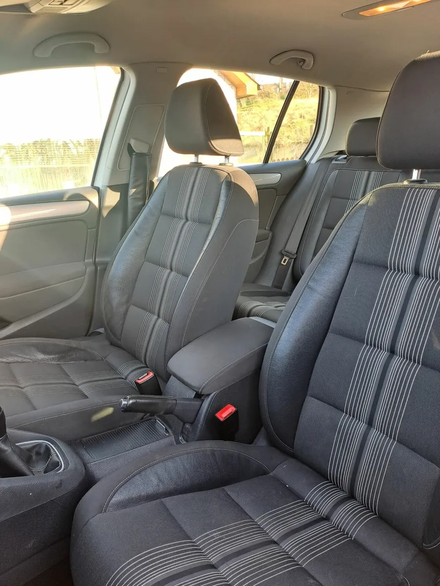 Volkswagen Golf 2012 - Image 4
