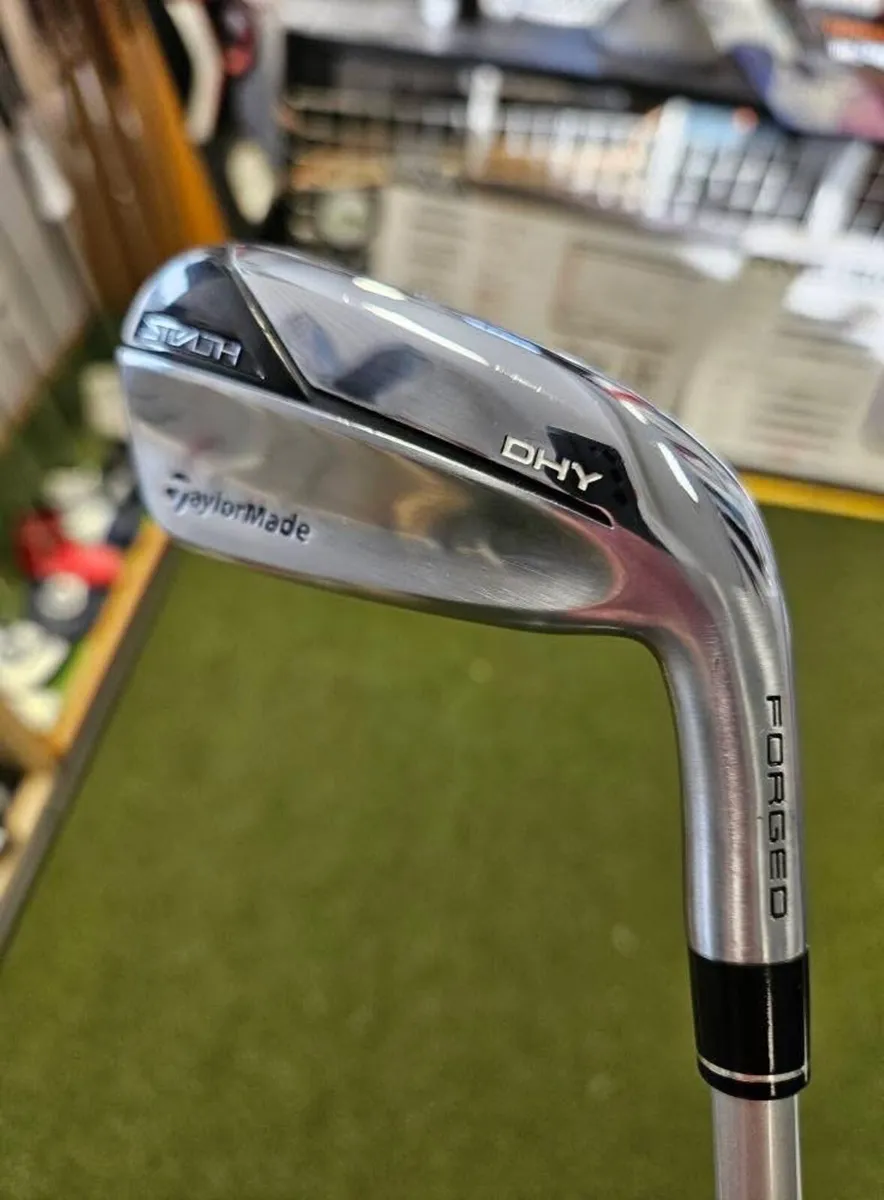 Like New Taylormade Stealth DHY 3 Iron - Image 3