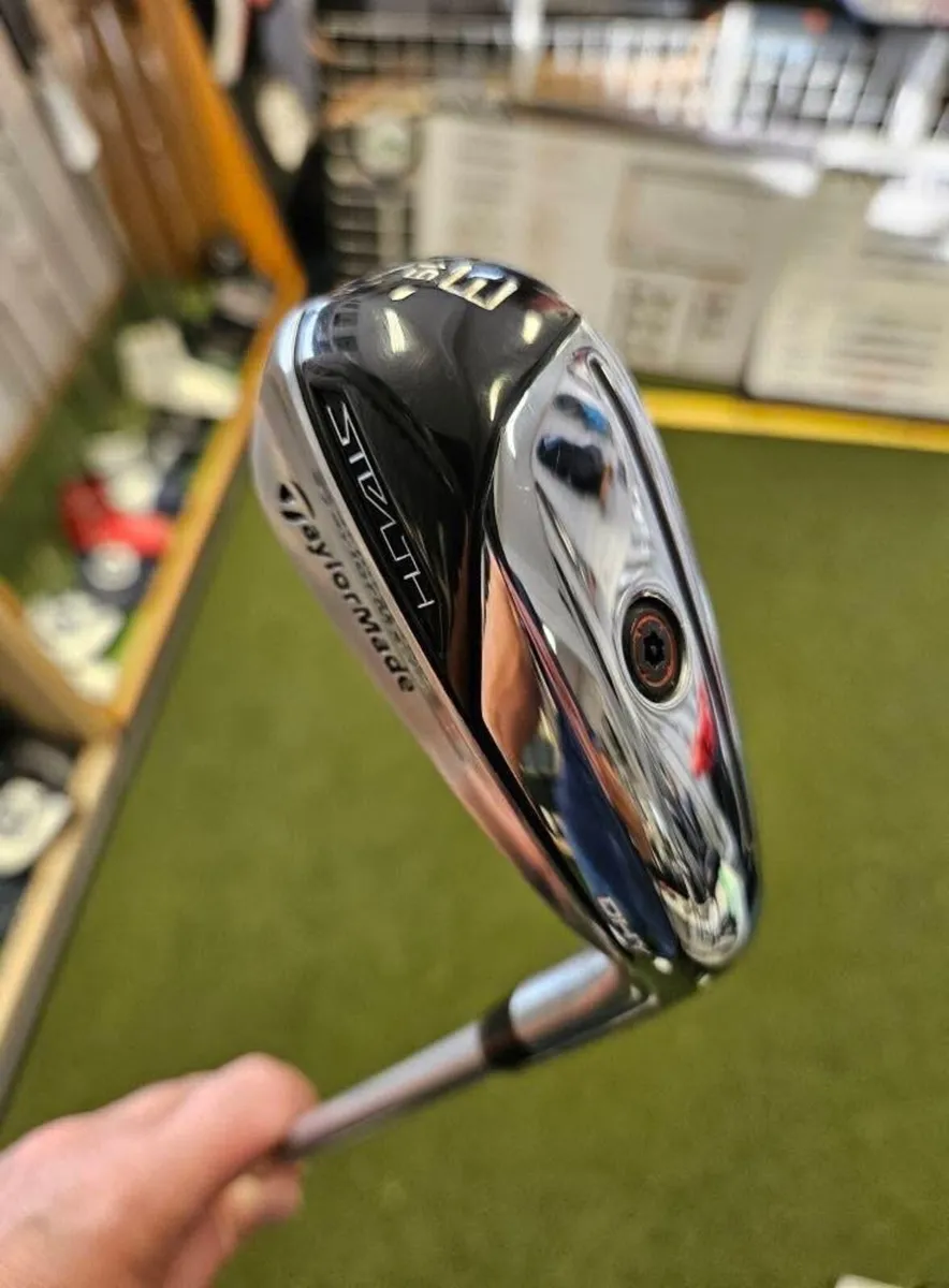 Like New Taylormade Stealth DHY 3 Iron - Image 4