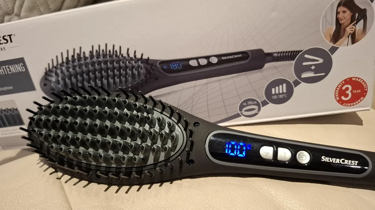 Hair Straightening Brush - Image 1