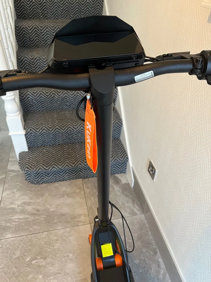 Electric scooter - Image 2