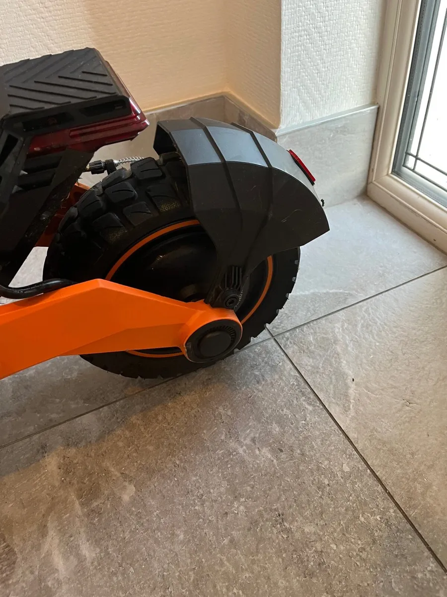 Electric scooter - Image 3
