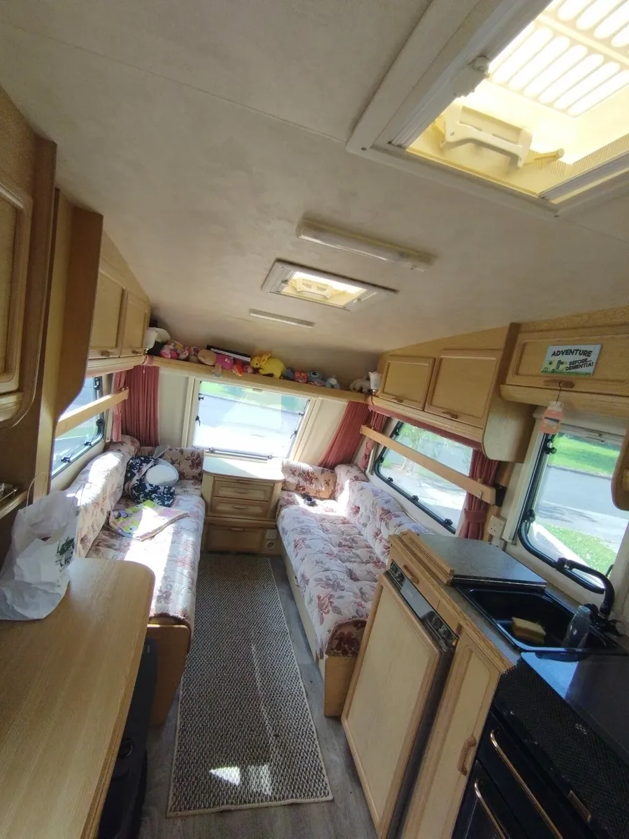Caravan - Image 2