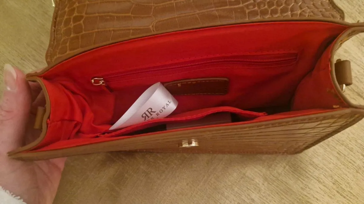 Atelier Auguste Le Marais Paris women's handbag - Image 4