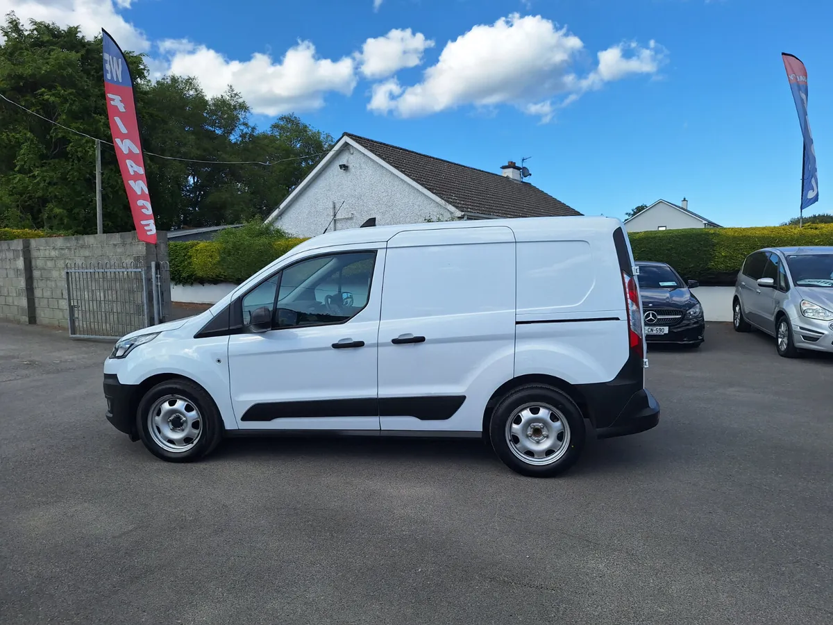 Ford Transit Connect 3 Seats/Low Km/New DOE - Image 4