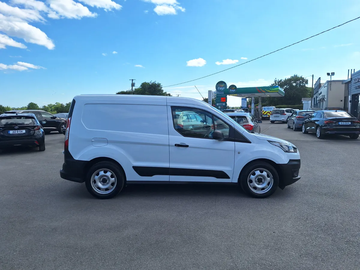 Ford Transit Connect 3 Seats/Low Km/New DOE - Image 2