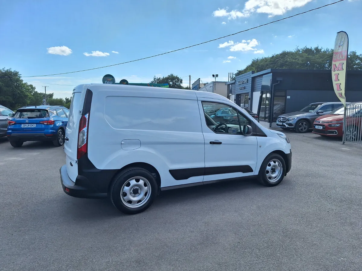 Ford Transit Connect 3 Seats/Low Km/New DOE - Image 3