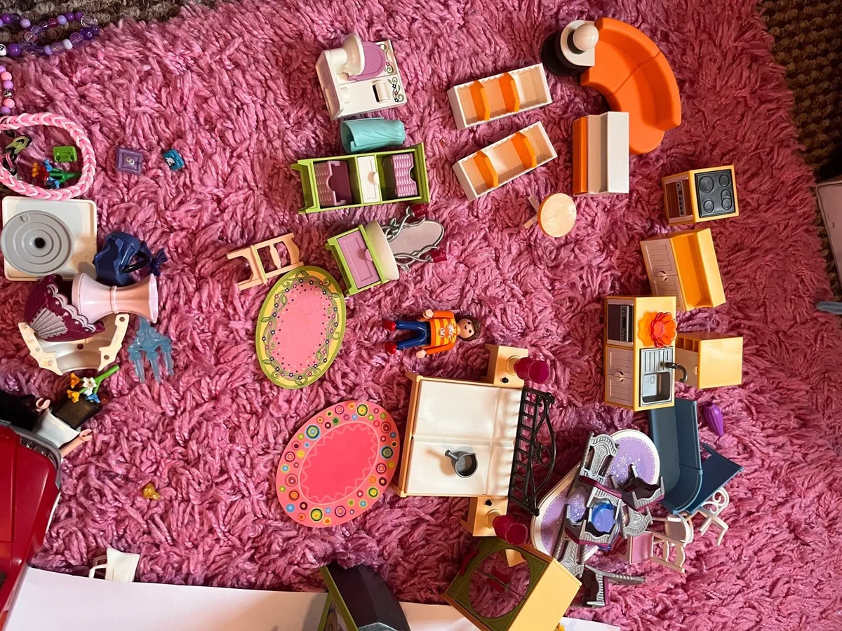 Play mobile assorted- Furniture/ Zoo/ horse sets - Image 3