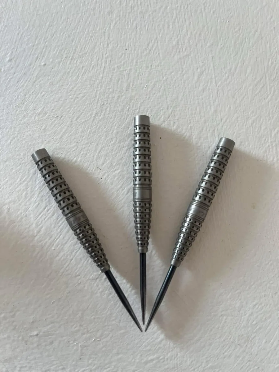 Carrera  C2 22g darts. Rare