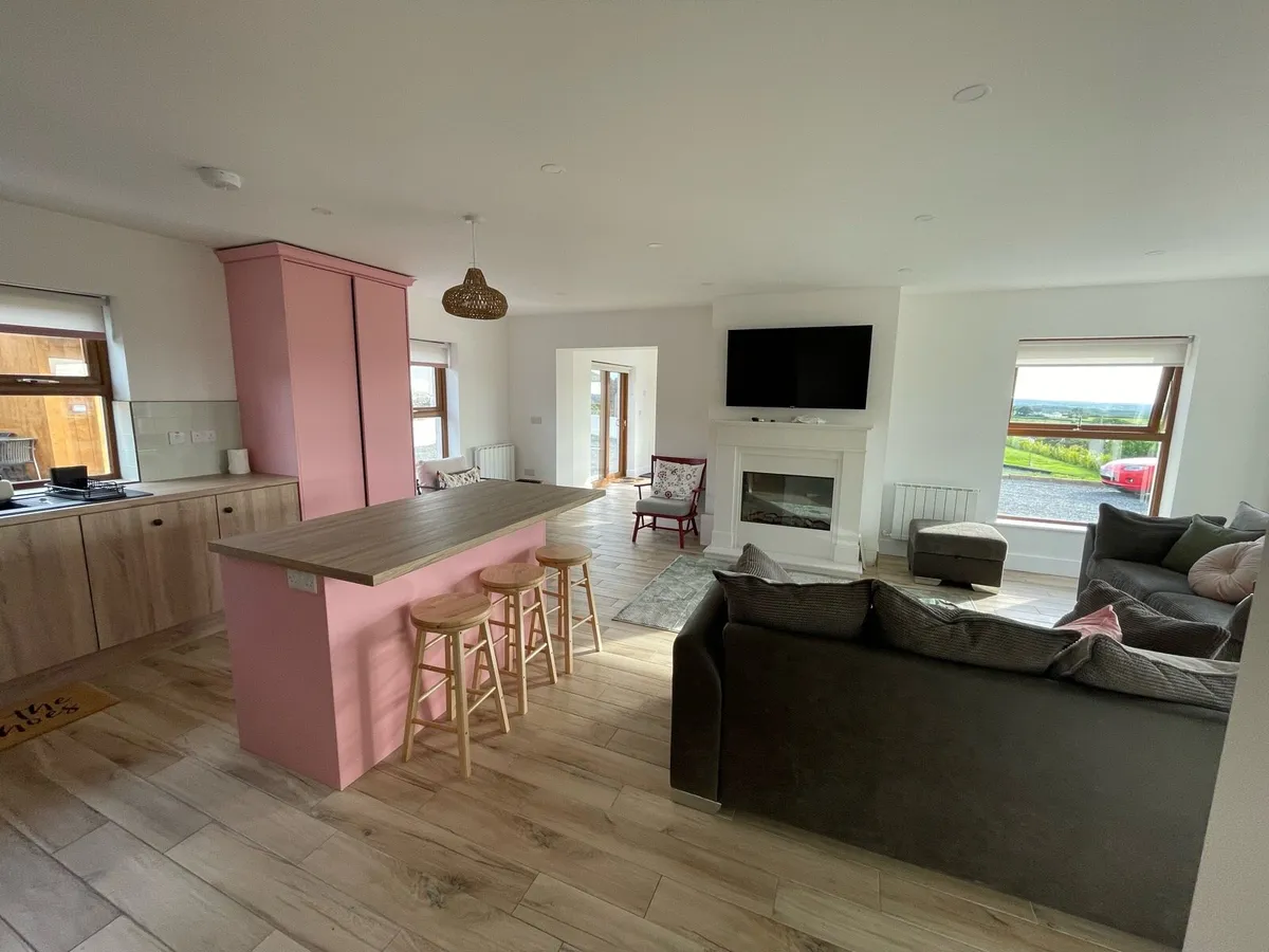 Hannah Neddys holiday house Dunfanaghy - Image 2