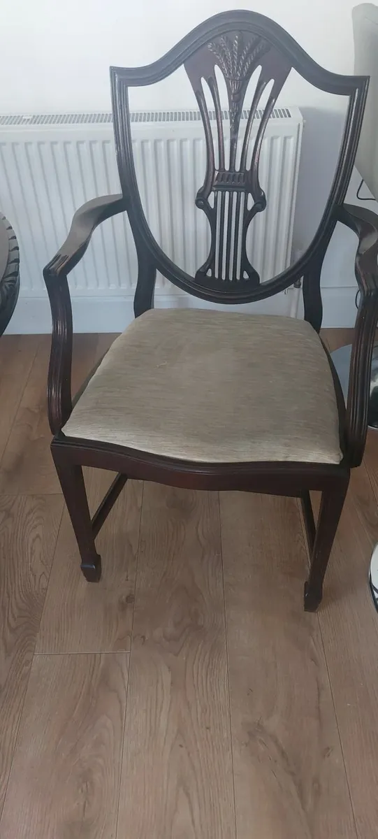 Table and chairs mahogony - Image 4