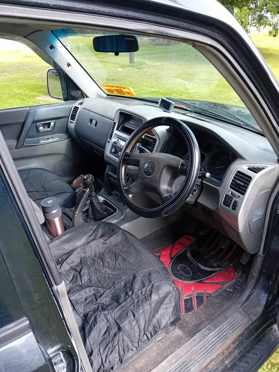 Mitsubishi Pajero 2006 - Image 2