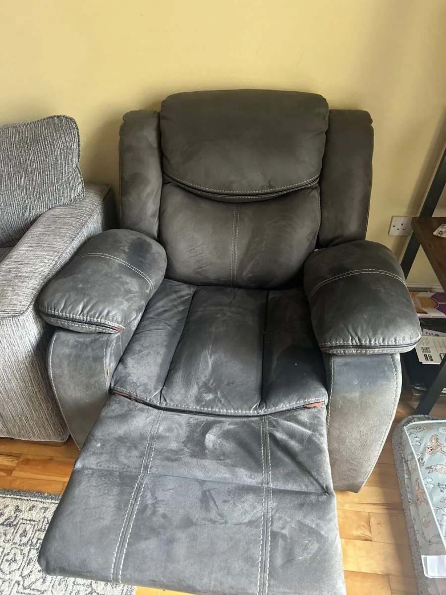 Chair reclining - Image 3