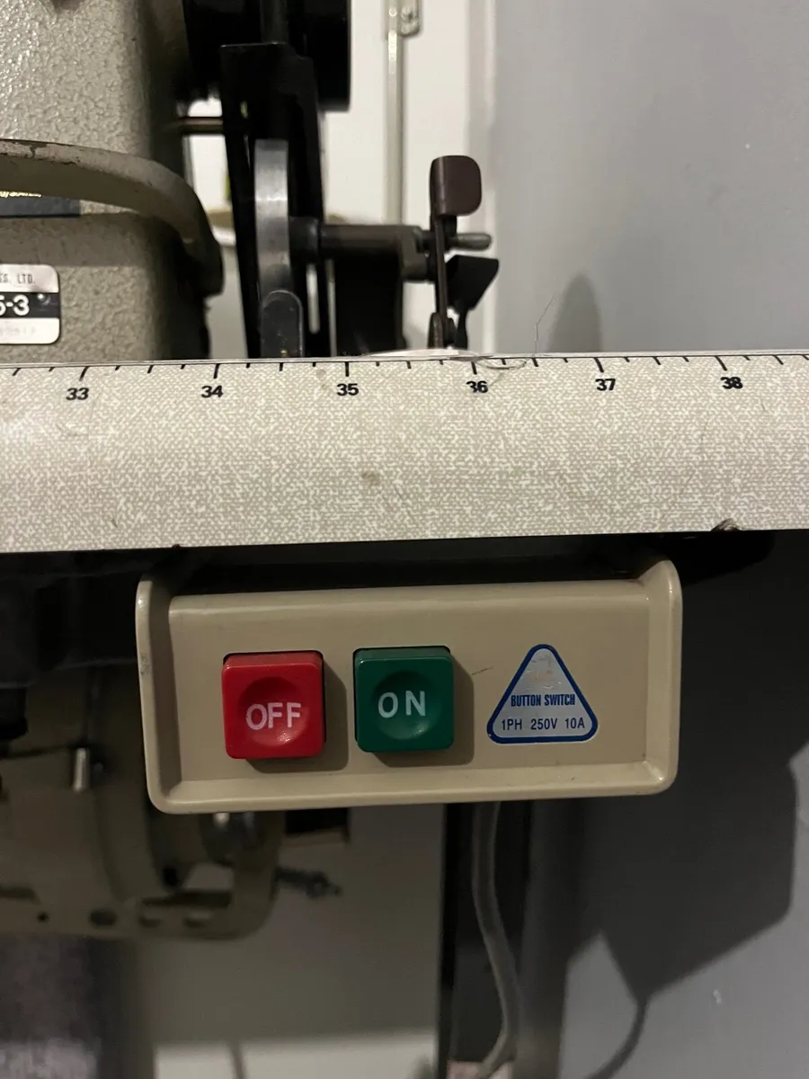 Industrial Sewing Machine - Image 3